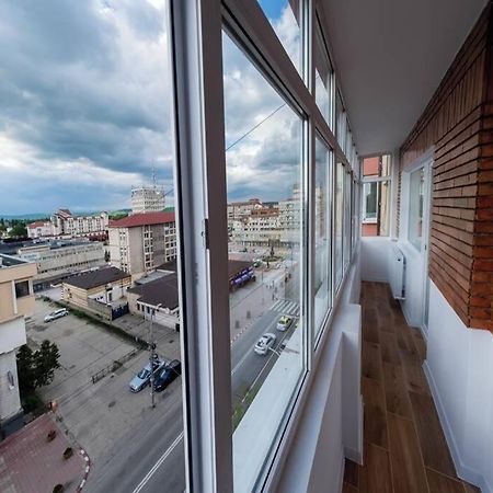 Studio With A View In City Center Targoviste Ngoại thất bức ảnh
