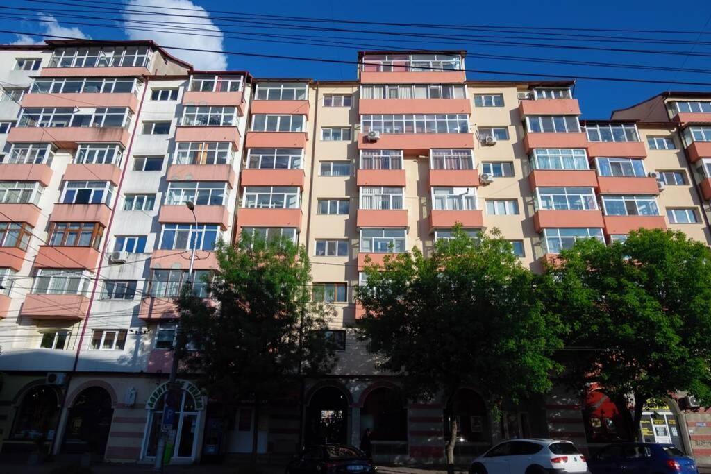 Studio With A View In City Center Targoviste Ngoại thất bức ảnh