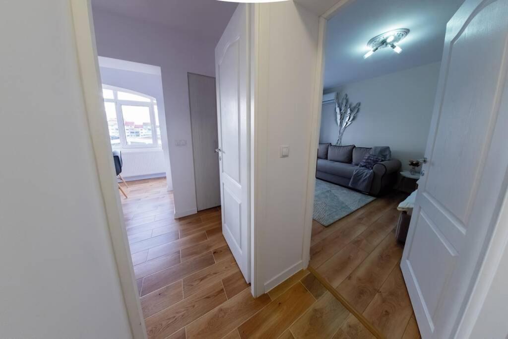 Studio With A View In City Center Targoviste Ngoại thất bức ảnh